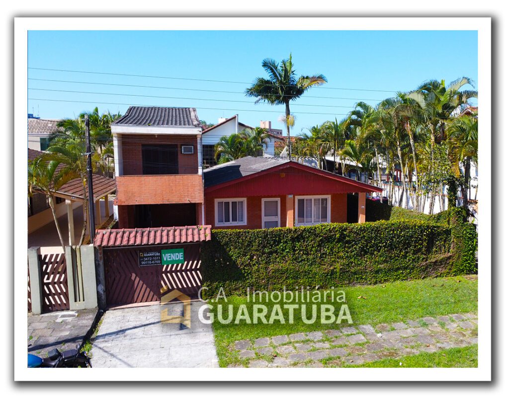 Casa para venda no centro e Guaratuba